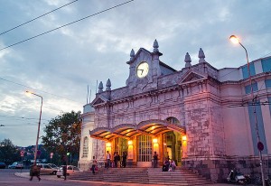 Coimbra Central Train Station - 100 meters from Hotel Oslo Coimbra Central Train Station
